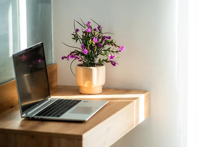 Elite Luxury Crib Apartment *